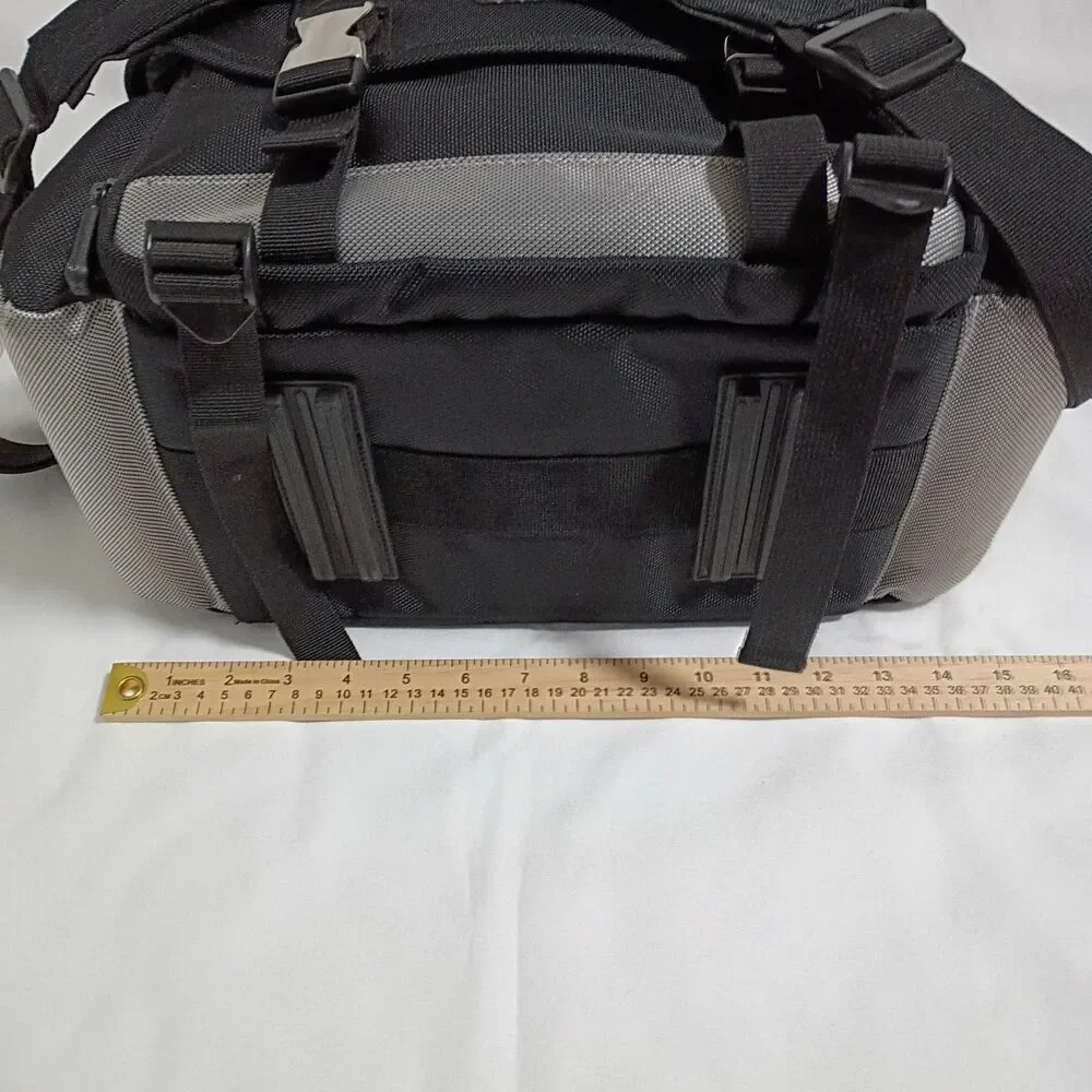 Canon 200DG Camera Bag Large Digital SLR Lens Case Gadget Black Shoulder Strap